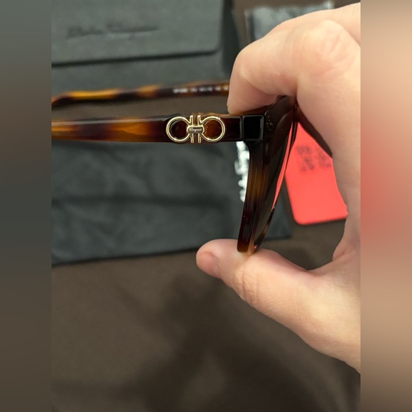 Salvatore Ferragamo SF 1026S 214 Tortoise Sunglasses - Picture 7 of 10